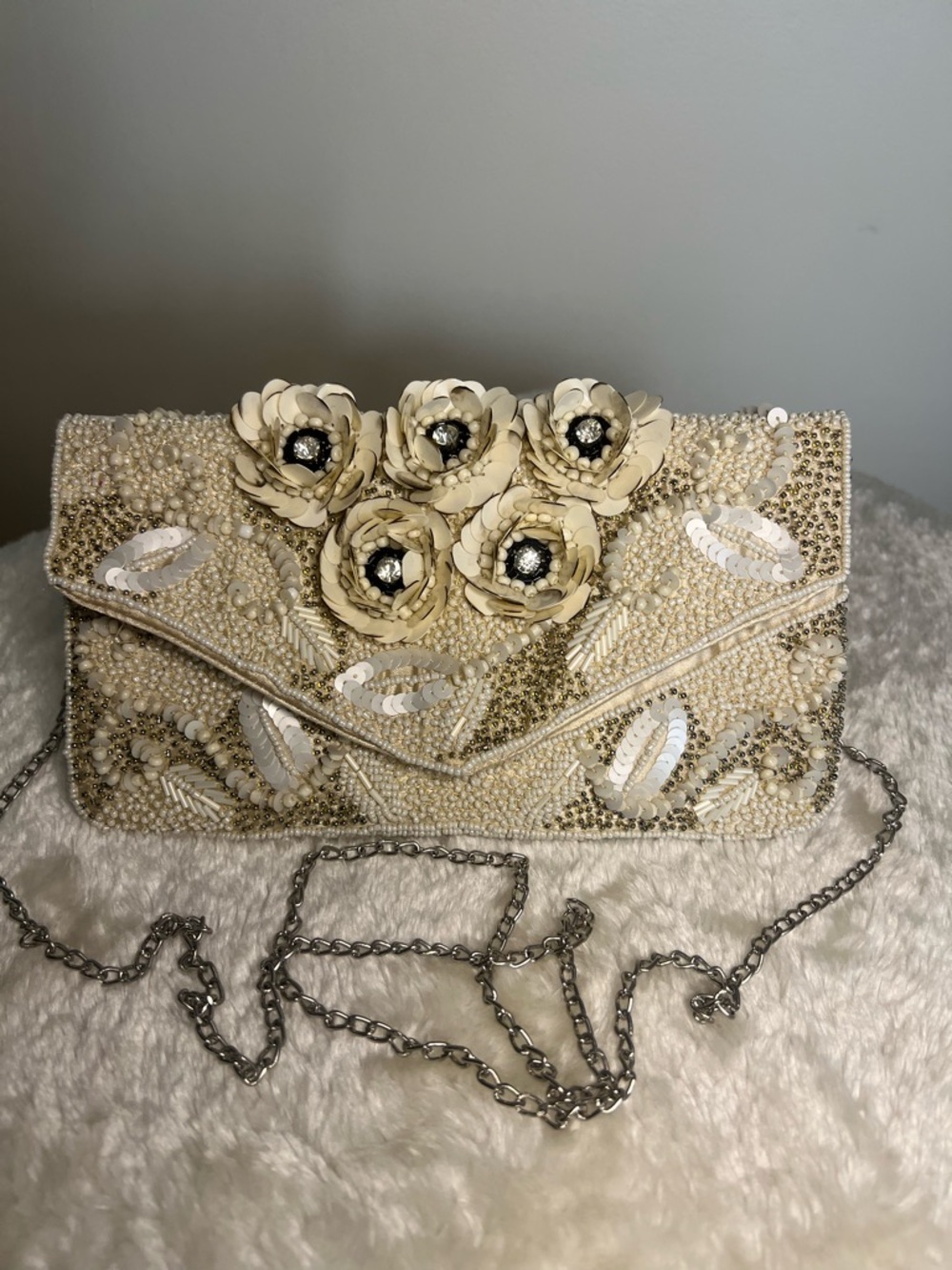Clements Ribiero Ivory Fully Beaded Purse - Picture 2 of 11
